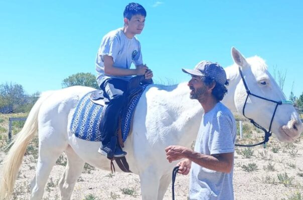 aprendizaje, Asociación Civil Deportiva y Tradicionalista Eva Perón, caballos, Cultivando Sueños, inclusión, Madryn