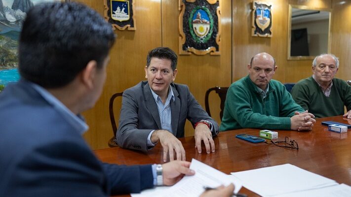 Santa Cruz anunció la reconstrucción y reactivación del ferrocarril Deseado – Las Heras