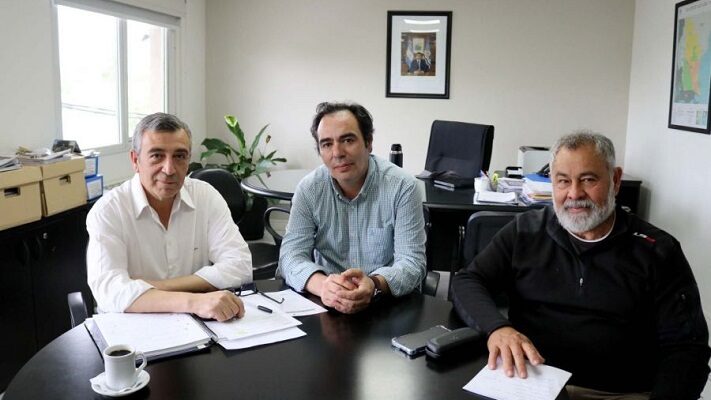 Santa Cruz coordina políticas ambientales en sectores productivos