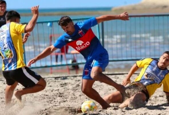 Ya se juega la Copa Puerto Madryn de fútbol playa