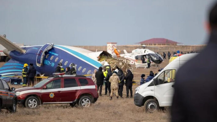 accidente aéreo, Azerbaiyán Airlines, Kazajistán