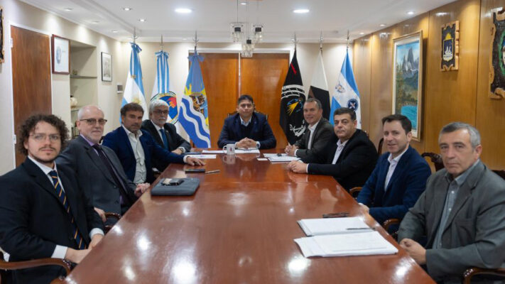 Santa Cruz impulsa la conectividad aérea en la Patagonia