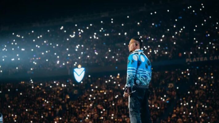 aventura, Cerrando Ciclos Tour, Premio Lo Nuestro, Romeo Santos