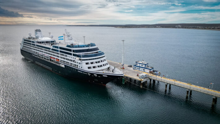 El Azamara Journey arribó a Puerto Madryn