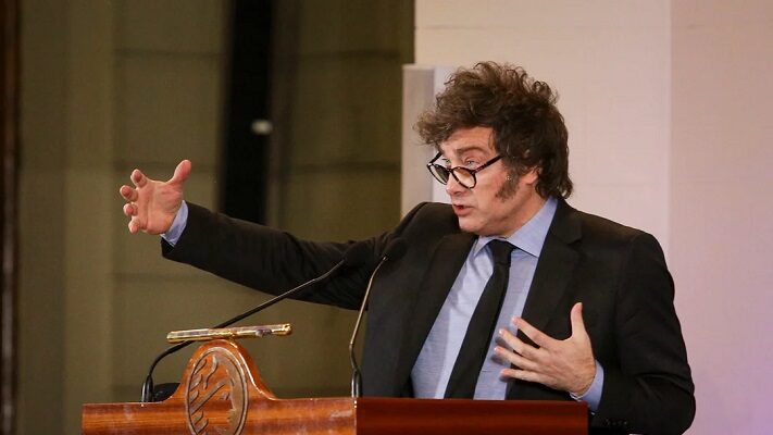 Etiquetas: Javier Milei, libro, show