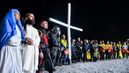 feria de pescadores artesanales, Madryn, Municipales, noticias, semana santa, turismo, Vía Crucis Submarino