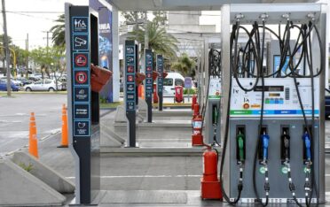 En mayo vuelven los aumentos de impuestos a los combustibles