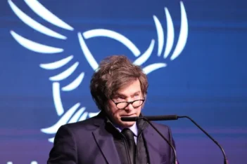 Etiquetas: dnu, milei