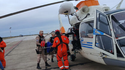 Prefectura aeroevacuó a un joven tripulante de un buque