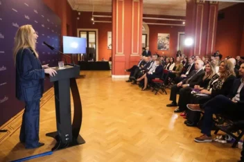 Etiquetas: diputados electos, karina milei, lla