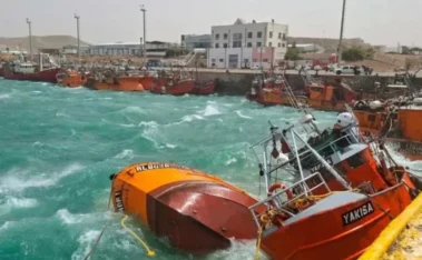 Etiquetas: BARCOS, CALETA PAULA, Santa Cruz, temporal