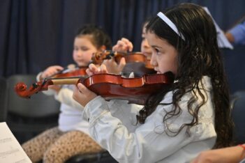 Etiquetas: Cultura, Madryn, orquesta infantil