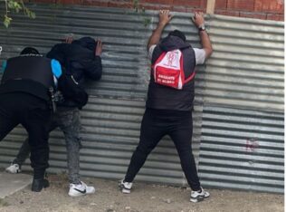 Etiquetas: chubut, Comodoro Rivadavia, moto, policía