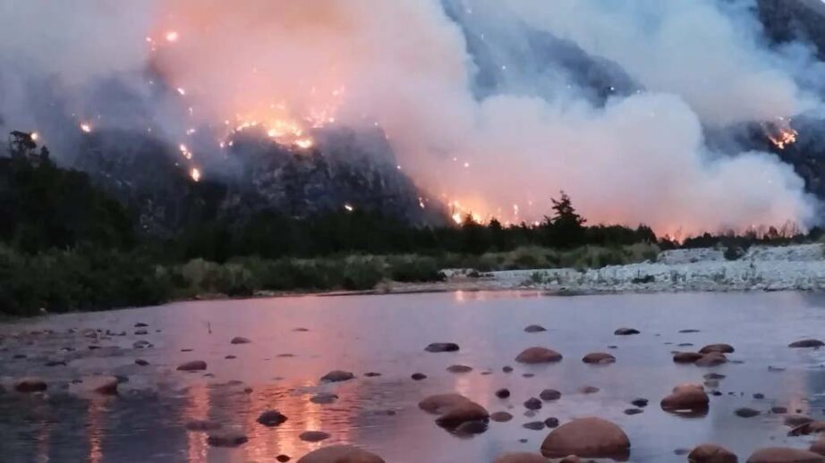 Comarca Andina, el turbio, incendio forestal