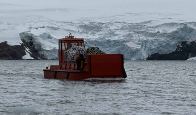 Etiquetas: Antártida, CIENCIA, irizar