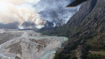 Etiquetas: bomberos, brigadistas, Comarca Andina, el turbio, incendio forestal