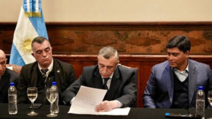 Etiquetas: ÁREAS PETROLERAS, CLAUDIO VIDAL, Santa Cruz