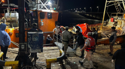 Continúa la búsqueda del quinto tripulante del buque hundido en San Antonio