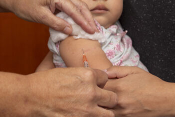 Etiquetas: triple viral, vacunación