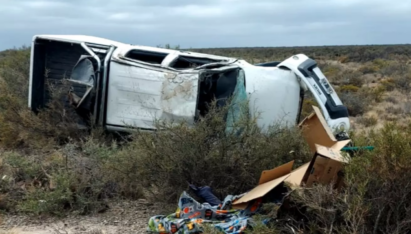 Etiquetas: INCIDENTE VIAL, ruta 3, Vuelco