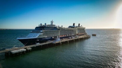 El Celebrity Equinox completó su última escala de la temporada