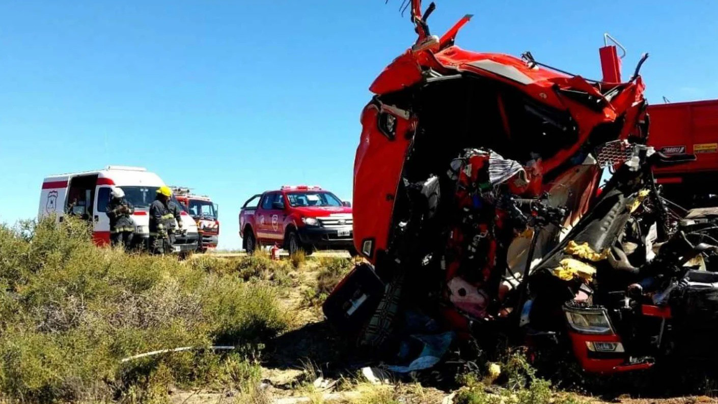 Un herido grave tras un choque entre camiones en la Ruta 3