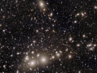 El telescopio Hubble detecta una posible «galaxia oscura»