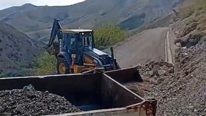 Derrumbe en el camino a La Hoya