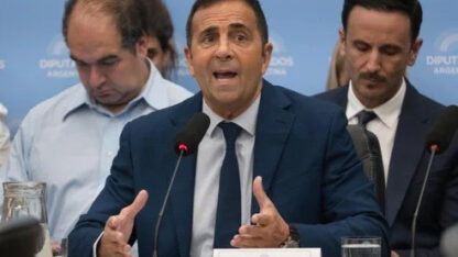 El rugido de la vulgaridad como liturgia del poder