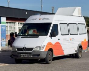 El rugido de la vulgaridad como liturgia del poder