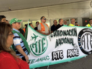 Levantaron el paro aeronáutico