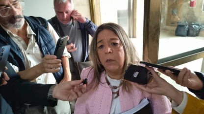 La escribana de Manuel Adorni se presentó en Comodoro Py para ampliar su declaración