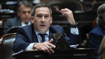 Luque advirtió sobre el riesgo de endeudamiento del Gobierno de Chubut