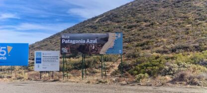 Instalan nueva cartelería en la Ruta Patagonia Azul