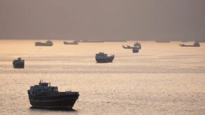 Ataque estadounidense contra barcos iraníes deja varios heridos