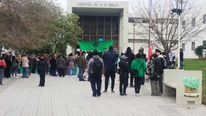 Ruidazo de los trabajadores de la Salud en Puerto Madryn