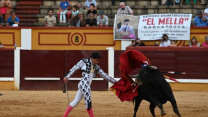 A contramano del mundo, en España crean un palco infantil para ver las corridas de toros
