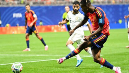 España goleó 4-0 a Arabia Saudita