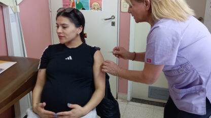Ya se vacunaron más de 1.400 embarazadas en Chubut contra la bronquiolitis y la neumonía