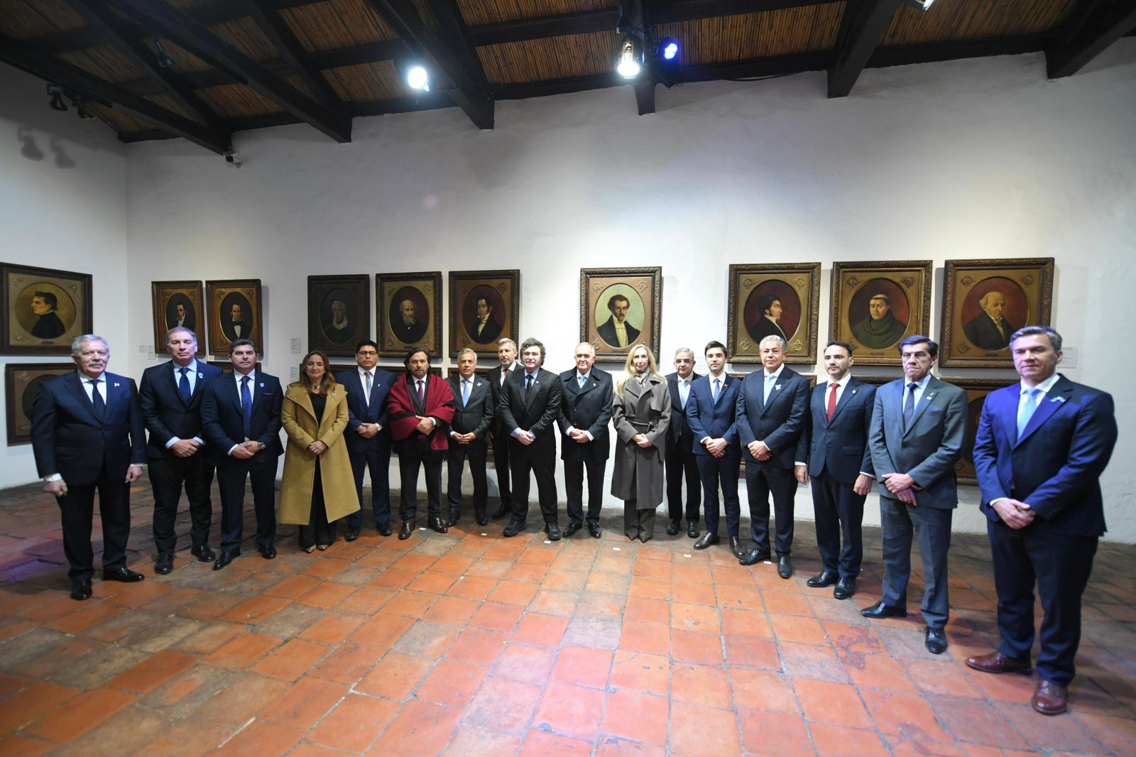 Milei celebra el apoyo de gobernadores en Tucumán por el Día de la Independencia