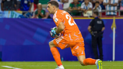 Alerta en la Selección: el “Dibu” analiza la posibilidad de “dar un paso al costado”