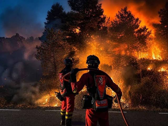 El incendio en Castilla-La Mancha se convierte en el más grande de su historia