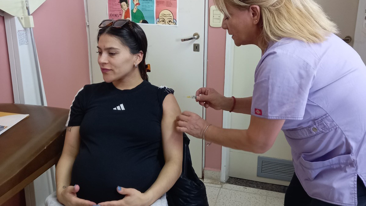 Más de 1.700 embarazadas se vacunaron contra bronquiolitis y neumonía en Chubut