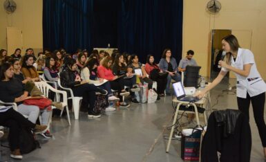 Nueva capacitación a docentes de orientación y tutoría