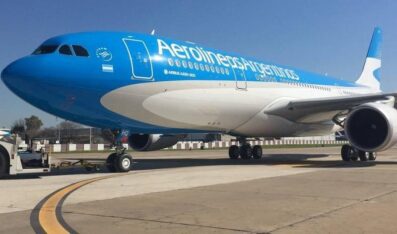 Cayeron fuerte las ganancias de Aerolíneas Argentinas, aunque con balance positivo