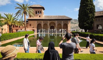 Desalojan la Alhambra por nuevos sismos y réplicas