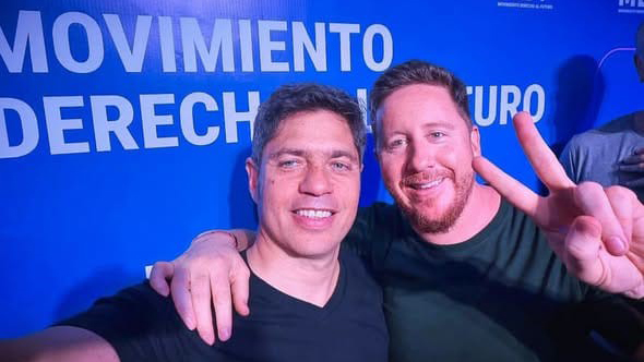 Bowen junto a Kicillof