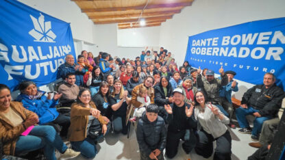 Dante Bowen inauguró el local de Gualjaina Futuro