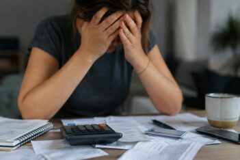 Una de cada cuatro familias argentinas no puede pagar ni los servicios ni los impuestos