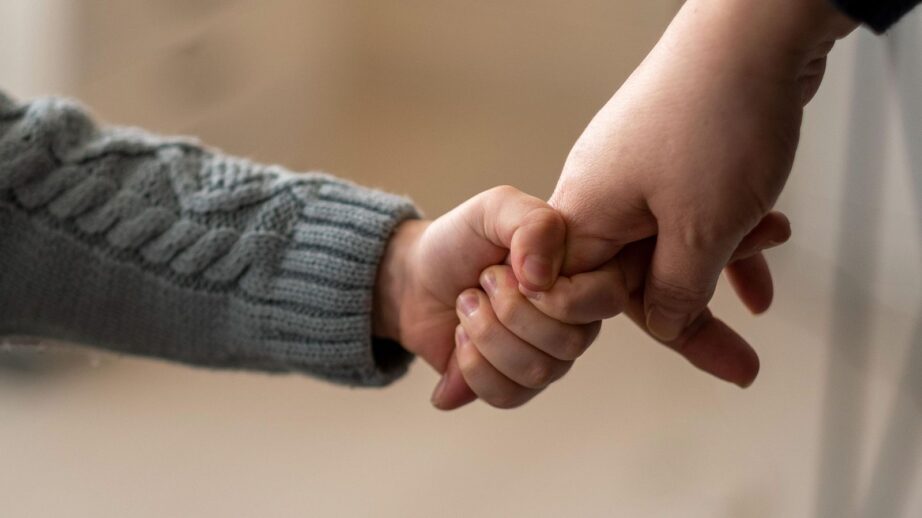 Una radiografía de cómo cambió la maternidad y la vida familiar en la Argentina